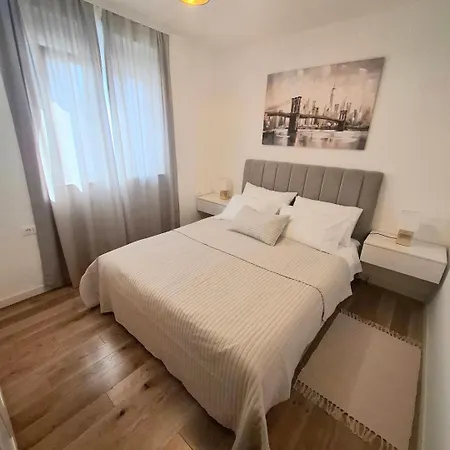 Vruljica Star - Near Old Town Quiet Area Private Parking 자다르